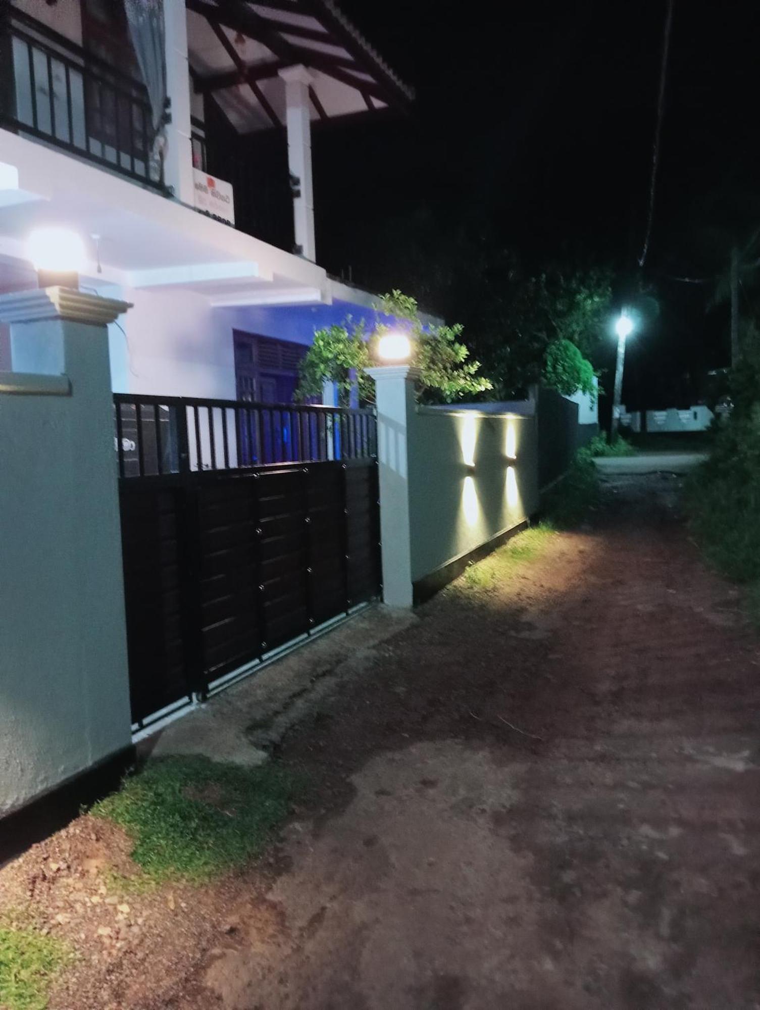 Great Yeheni Villa ヒッカドゥワ エクステリア 写真