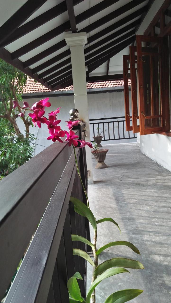 Great Yeheni Villa ヒッカドゥワ エクステリア 写真