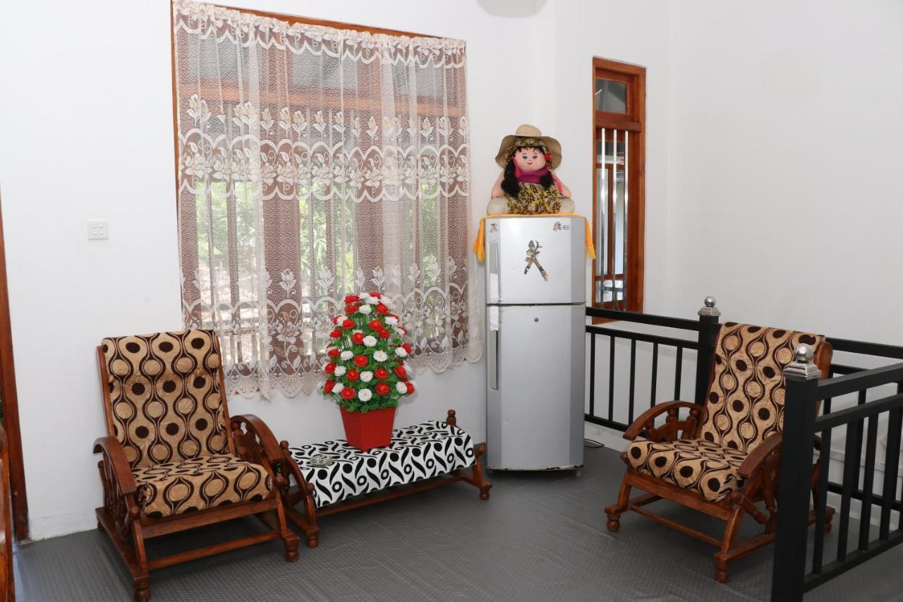 Great Yeheni Villa ヒッカドゥワ エクステリア 写真