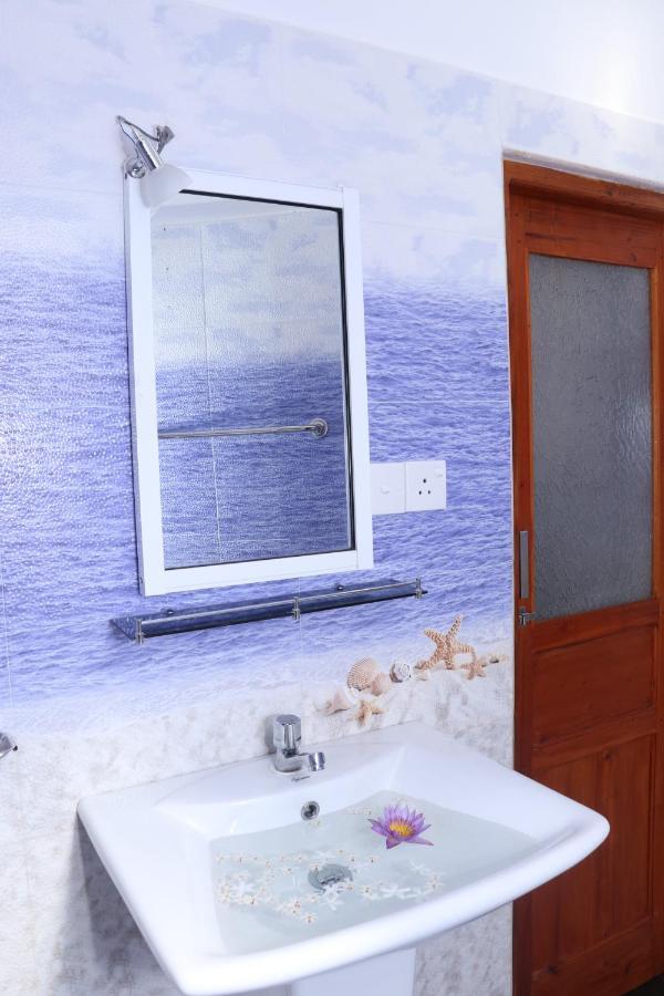 Great Yeheni Villa ヒッカドゥワ エクステリア 写真