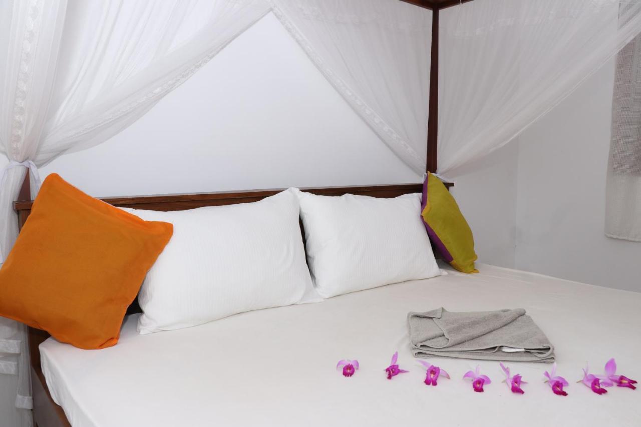 Great Yeheni Villa ヒッカドゥワ エクステリア 写真