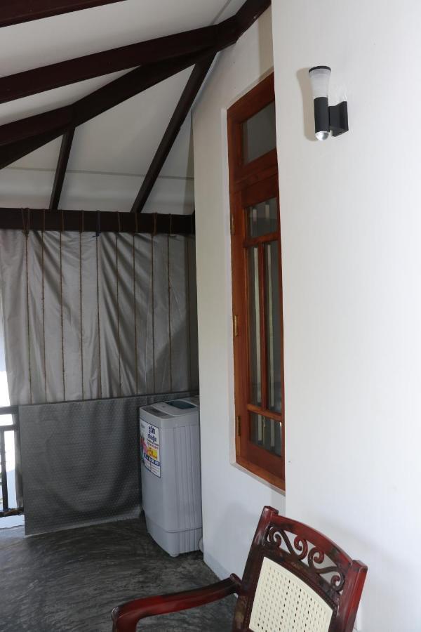 Great Yeheni Villa ヒッカドゥワ エクステリア 写真