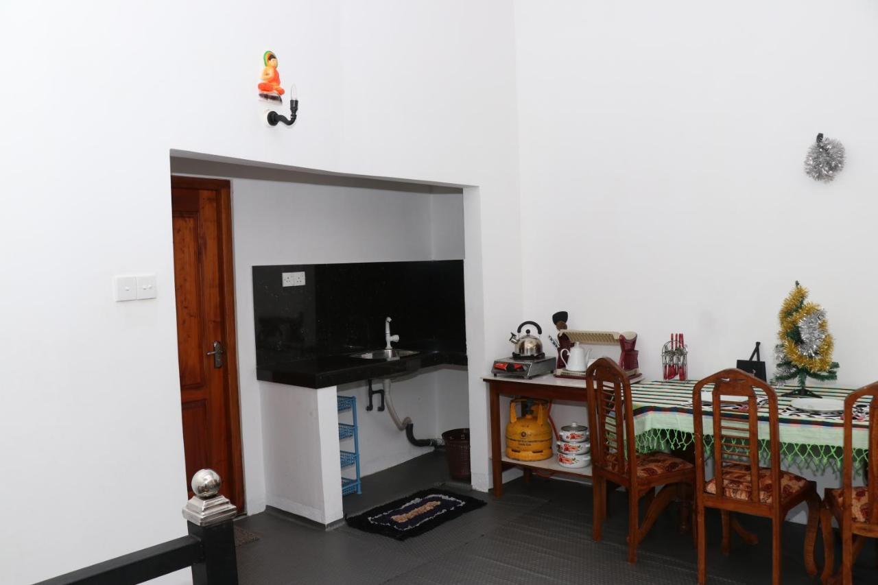 Great Yeheni Villa ヒッカドゥワ エクステリア 写真